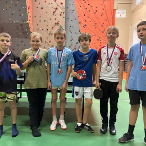 Turnaj mladších a starších žáků ve stolním tenise